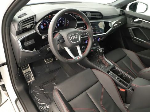 Certified 2025 Audi Q3 2.0T Premium Plus w/ Premium Plus Package AWD/4WD image 15