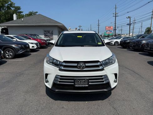 Used 2017 Toyota Highlander Limited w/ Protection Package #3 AWD/4WD image 2