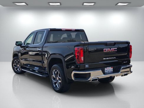 Used 2023 GMC Sierra 1500 SLT w/ SLT Premium Package AWD/4WD image 6