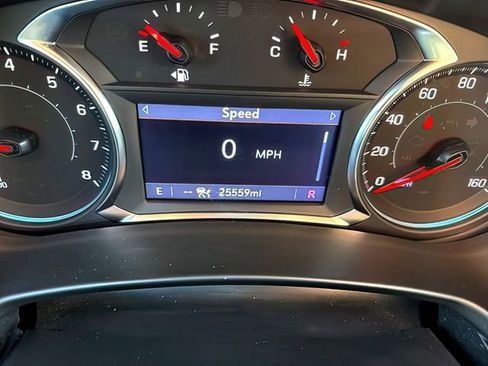 Used 2024 Chevrolet Equinox RS image 29