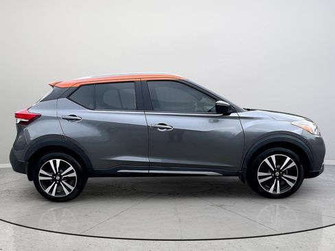 Used 2019 Nissan Kicks SR w/ SR Premium Package FWD image 7
