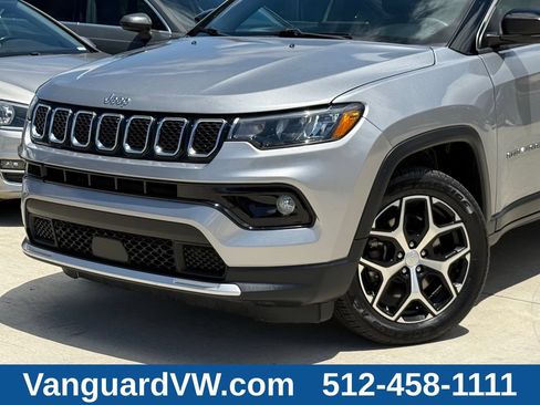 Used 2024 Jeep Compass Limited AWD/4WD image 2