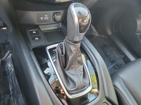 Used 2022 Nissan Rogue Sport SL w/ Premium Package FWD image 33