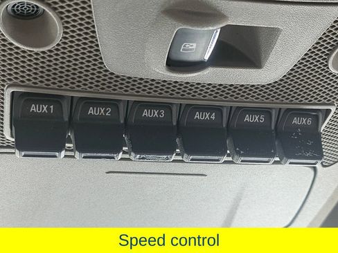 Used 2022 Ford F350 XLT w/ XLT Premium Package AWD/4WD image 33
