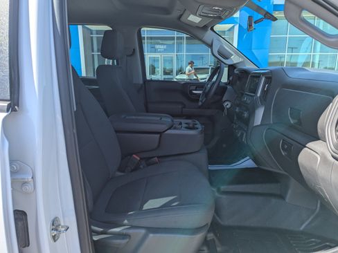Certified 2020 Chevrolet Silverado 1500 W/T w/ Z71 Off-Road Package AWD/4WD image 38