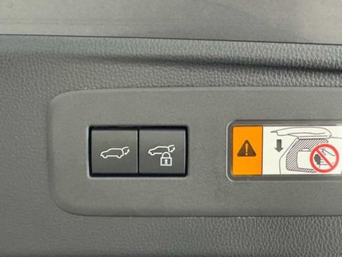 Used 2025 Lexus GX 550 550 Premium w/ Accessory Package (2T) image 39