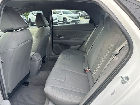 Used 2024 Hyundai Elantra SEL FWD image 26