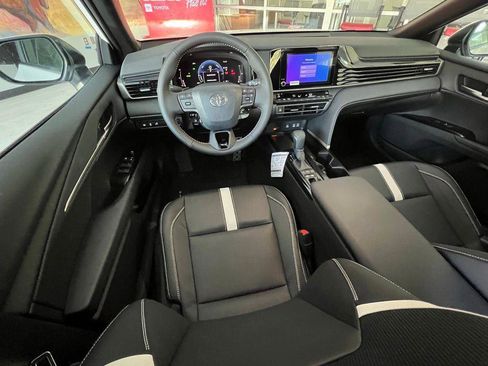 New 2026 Toyota Camry SE w/ Convenience Package image 11