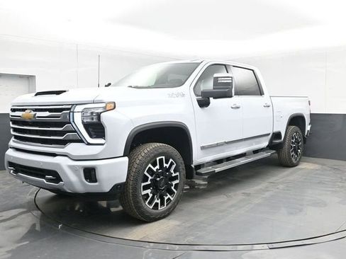 New 2026 Chevrolet Silverado 2500 High Country w/ High Country Premium Package AWD/4WD image 10