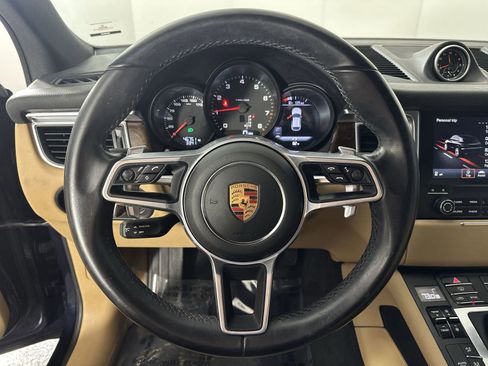Used 2018 Porsche Macan image 14