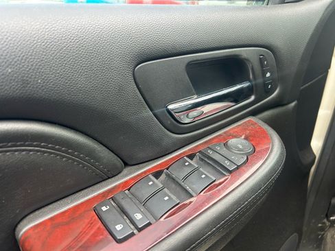 Used 2008 Cadillac Escalade AWD image 10