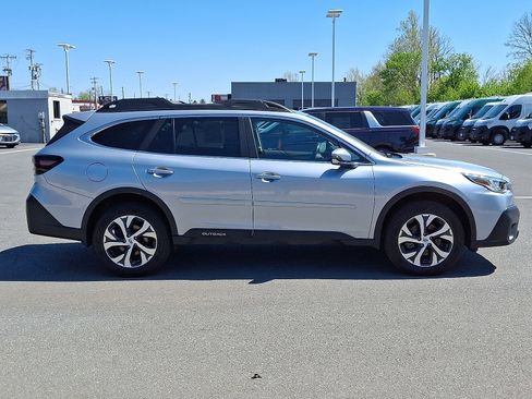 Used 2021 Subaru Outback Limited XT w/ Popular Package #2 AWD/4WD image 5