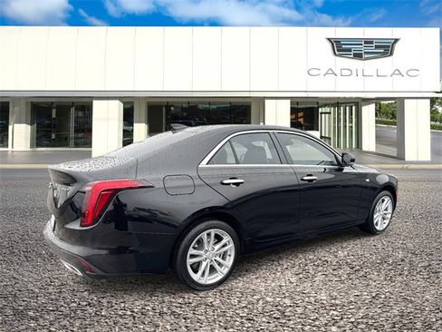 Certified 2025 Cadillac CT4 Luxury image 5