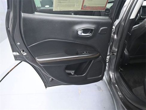 Used 2018 Jeep Compass Limited w/ Safety & Security Group image 15