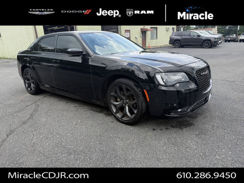 Used 2023 Chrysler 300 S w/ Comfort Group RWD image 1