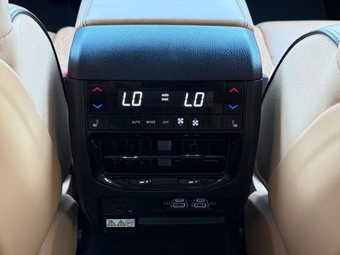 Used 2025 Jeep Grand Cherokee Summit AWD/4WD image 14