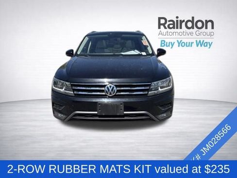 Used 2018 Volkswagen Tiguan SEL AWD/4WD image 2