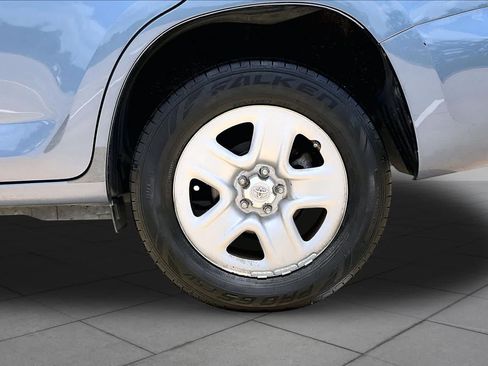 Used 2011 Toyota RAV4 2WD w/ Base L4 Extra Value Pkg image 9