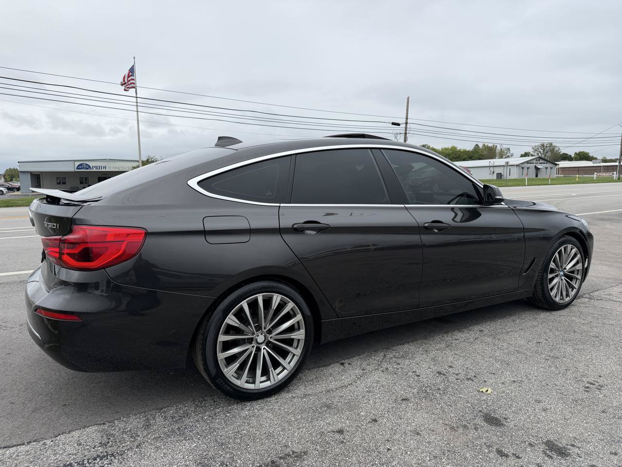 Used 2017 BMW 330i Gran Turismo xDrive AWD/4WD image 8