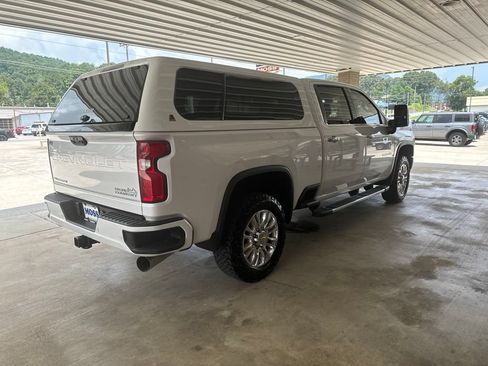 Used 2023 Chevrolet Silverado 2500 High Country w/ Z71 Off-Road Package AWD/4WD image 4
