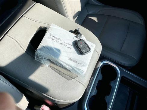 Used 2020 Chevrolet Silverado 1500 RST AWD/4WD image 11