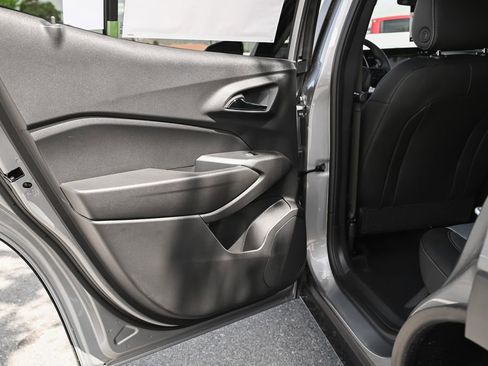 New 2026 Chevrolet Trax LT w/ LPO, Blackout Package image 30