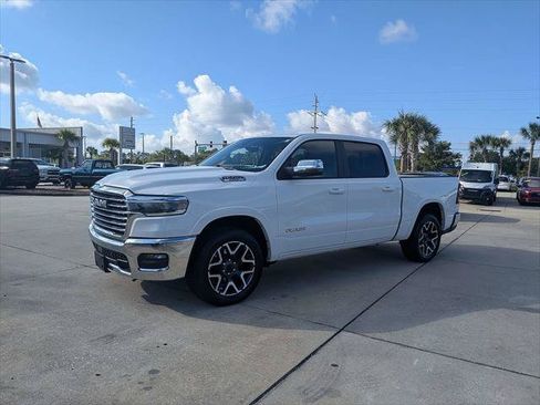 Certified 2025 RAM 1500 Laramie AWD/4WD image 7