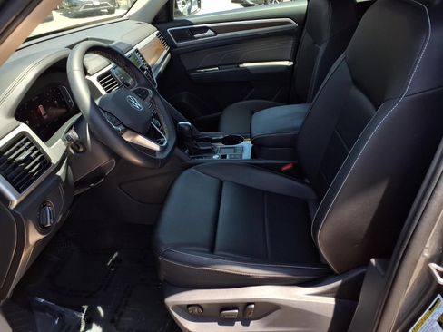 Certified 2023 Volkswagen Atlas SE FWD image 20