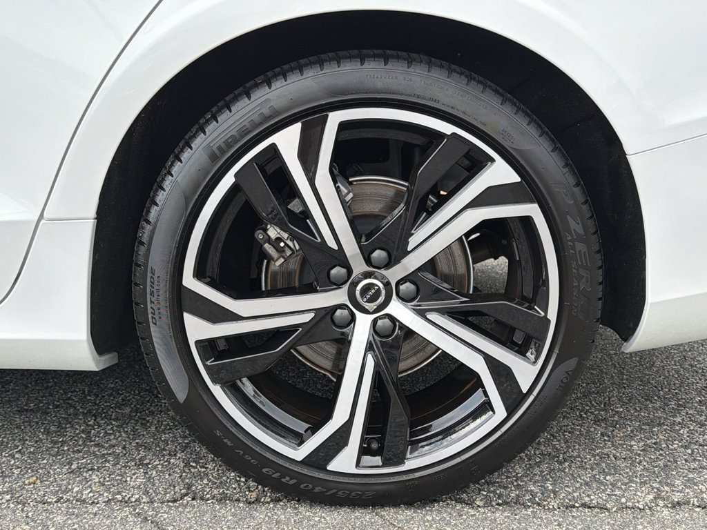 Certified 2024 Volvo S60 B5 Ultimate AWD/4WD image 11