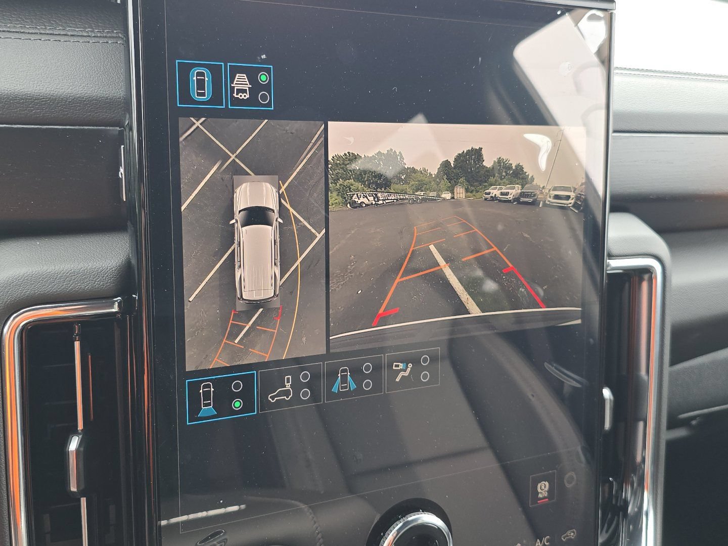 New 2026 GMC Yukon Denali AWD/4WD image 11