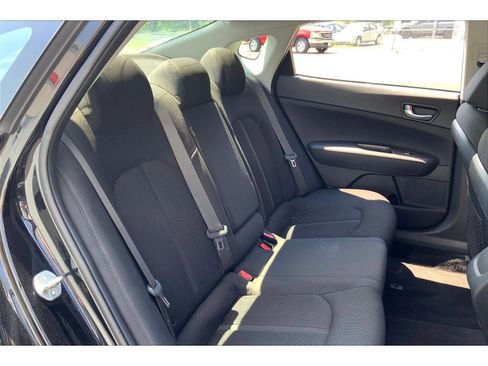 Used 2020 Kia Optima LX image 25