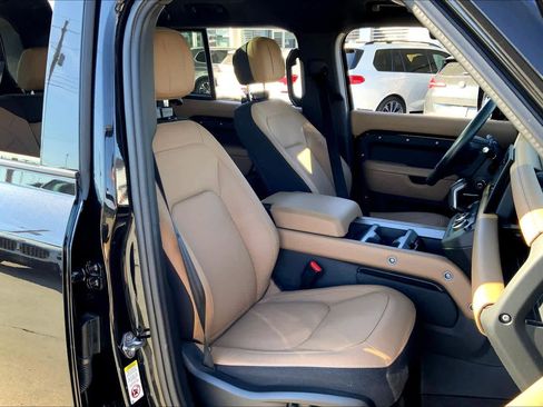 Used 2025 Land Rover Defender 110 X image 10