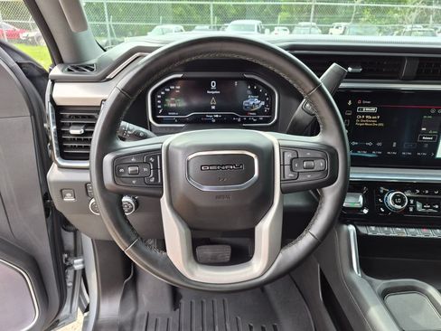 Used 2024 GMC Sierra 2500 Denali w/ Technology Package AWD/4WD image 31