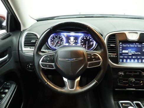 Used 2017 Chrysler 300 Limited RWD image 24