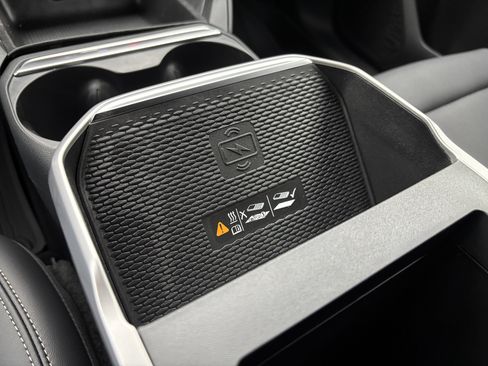New 2027 GMC Terrain Elevation w/ Elevation Premium Package FWD image 31