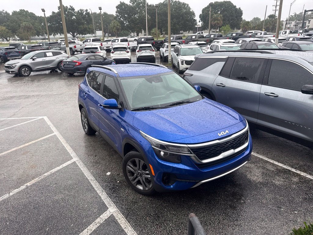 Used 2023 Kia Seltos S AWD/4WD image 11