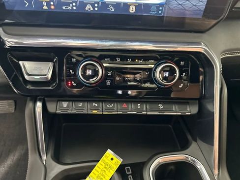 Used 2024 GMC Sierra 2500 Denali Ultimate image 23