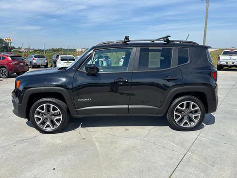 Used 2015 Jeep Renegade Latitude w/ Popular Equipment Group AWD/4WD image 7