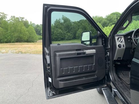 Used 2014 Ford F250 Lariat w/ Lariat Ultimate Package AWD/4WD image 29