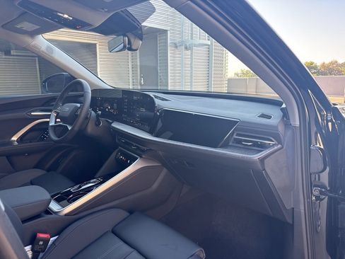 New 2025 Audi Q5 2.0T Premium Plus image 13