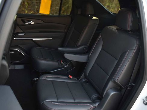 New 2026 Chevrolet Traverse Z71 image 12