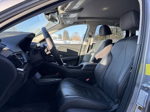 Used 2024 Acura RDX w/ Technology Package image 3