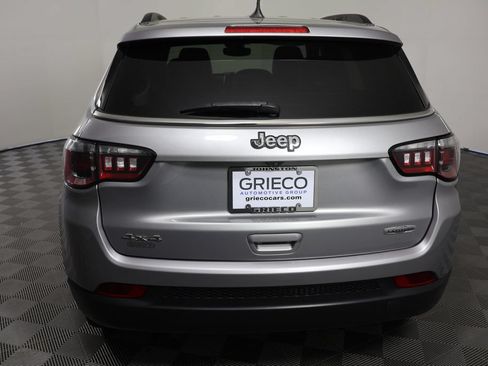 Used 2022 Jeep Compass Latitude w/ Convenience Group AWD/4WD image 7