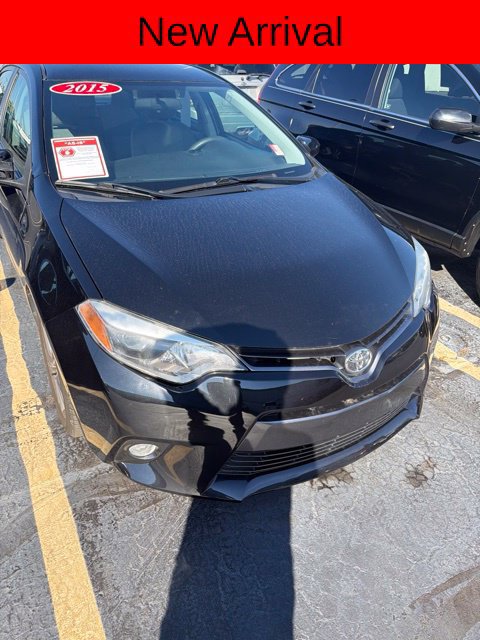Used 2015 Toyota Corolla LE FWD image 1