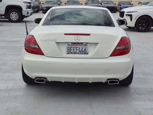 Used 2010 Mercedes-Benz SLK 300 image 6