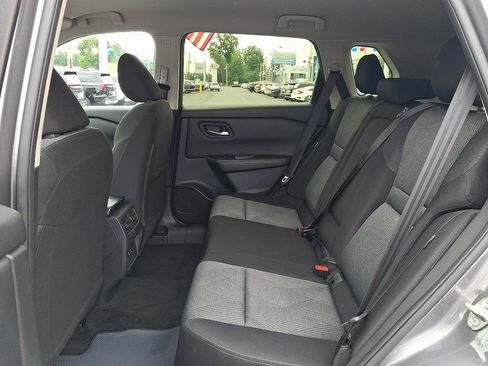 Used 2025 Nissan Rogue SV AWD/4WD image 11