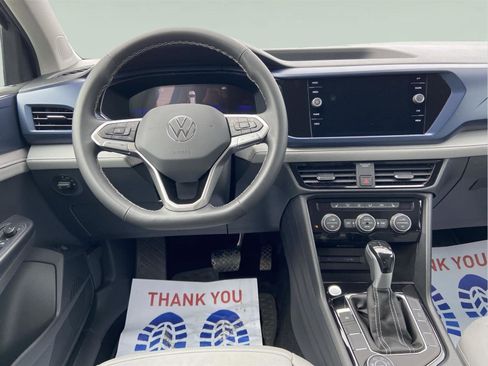 Used 2024 Volkswagen Taos SE image 19