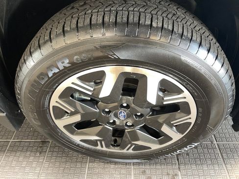 Used 2025 Subaru Forester Premium image 6