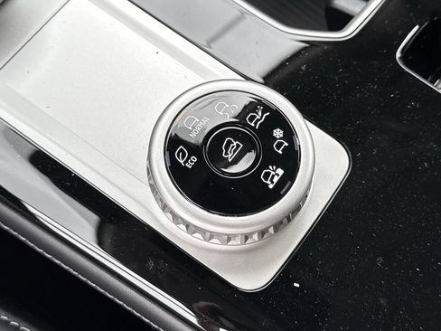 New 2026 Mitsubishi Outlander AWD image 18