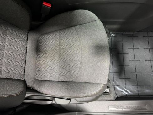 Used 2023 Chevrolet Equinox LT w/ Driver Convenience Package image 18